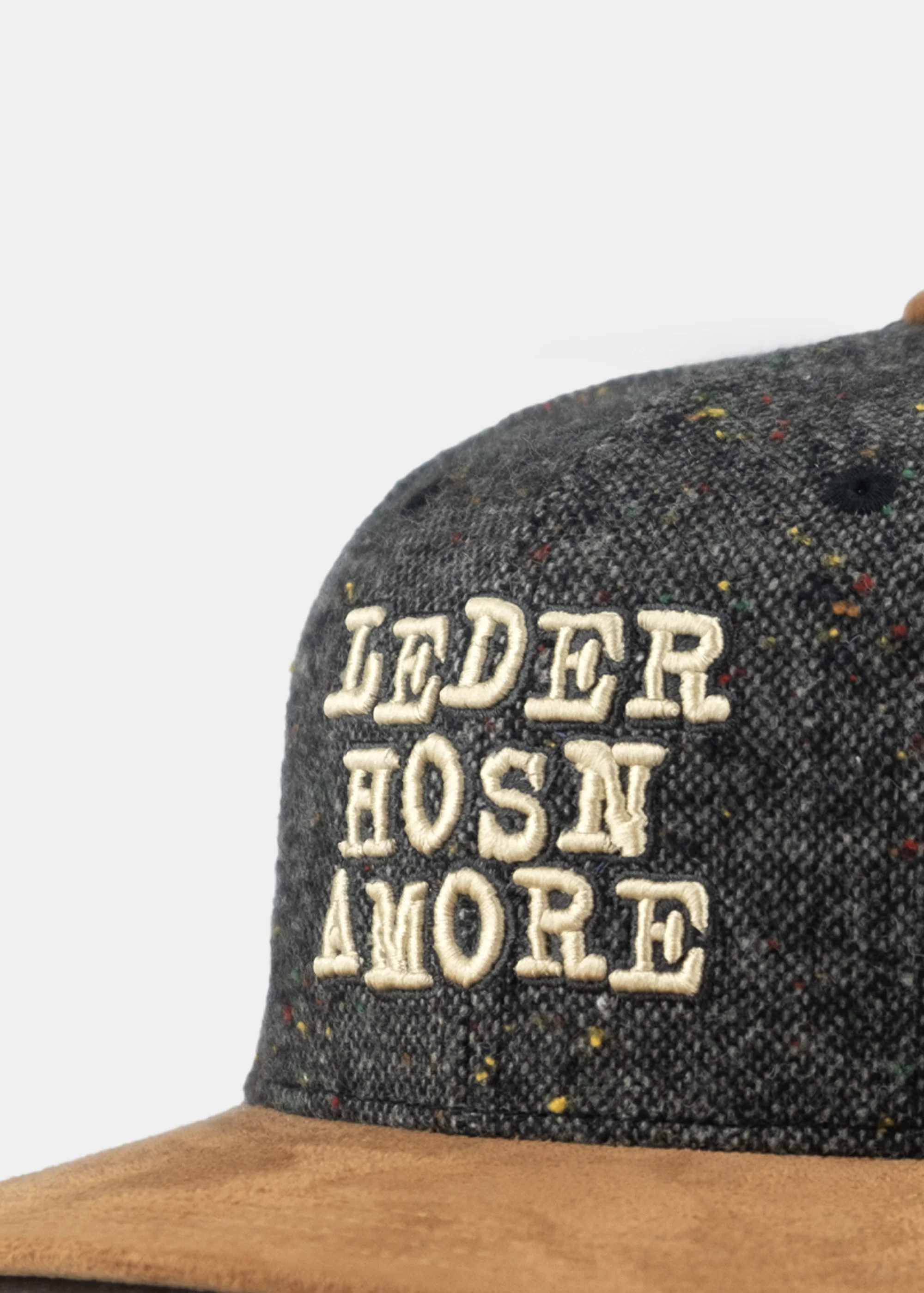 Cap "d´Hundskrippln: Lederhosnamore" - grau (Snapback) - Image 2