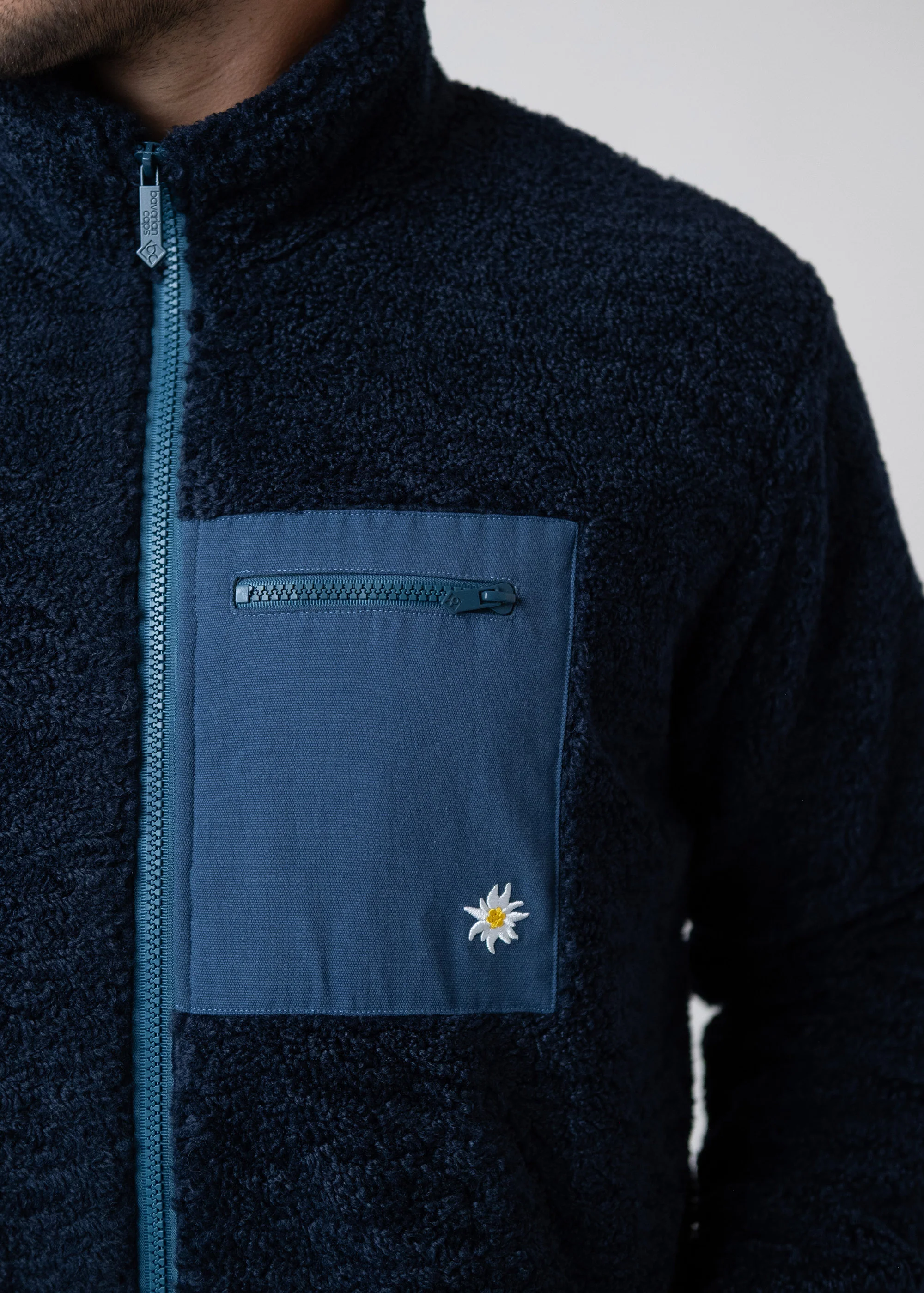 Sherpa-Zipper "Edelweiß" - Image 9