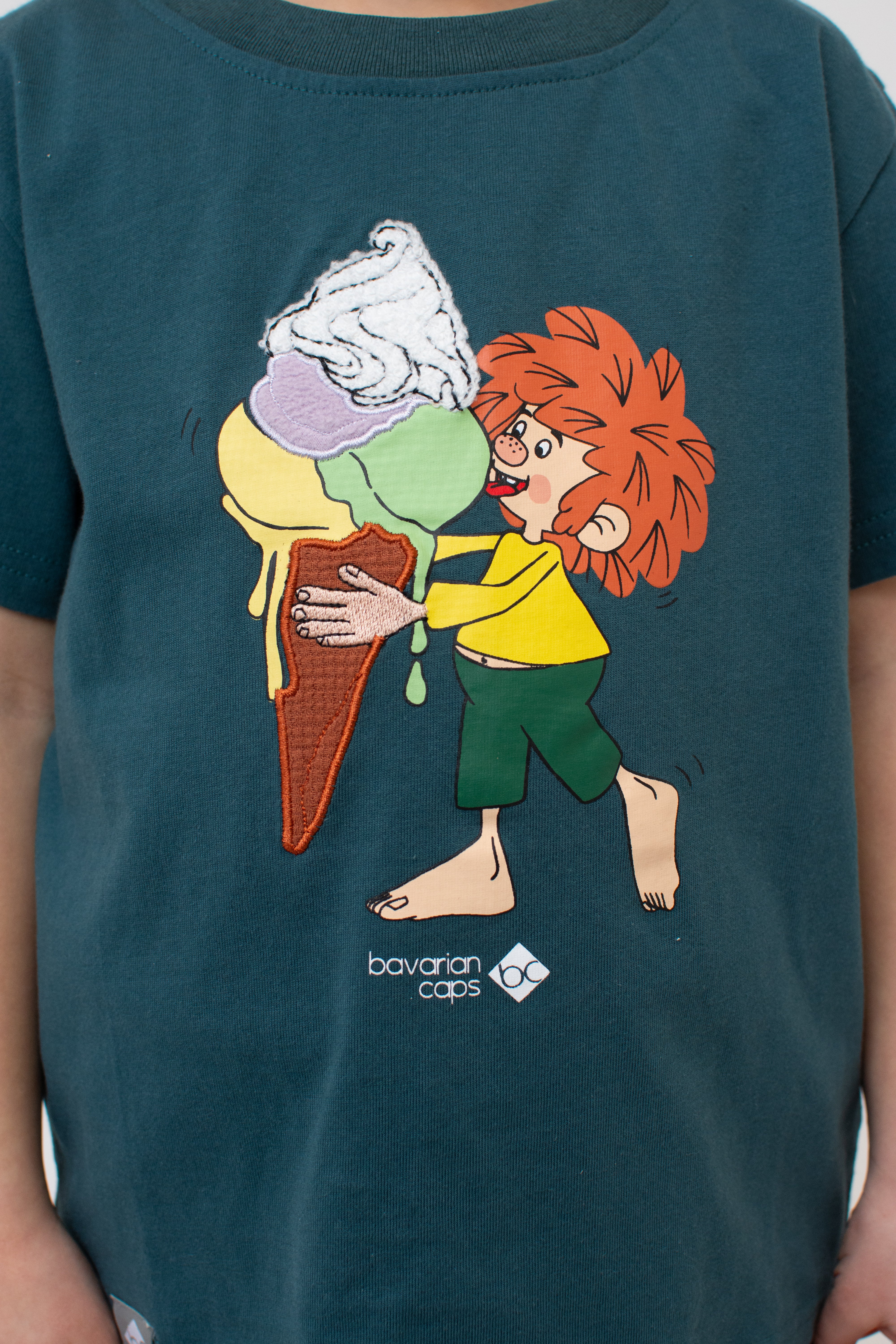 T-Shirt "Pumuckl Eiscreme" - dunkelgrün (Kinder) - Image 3